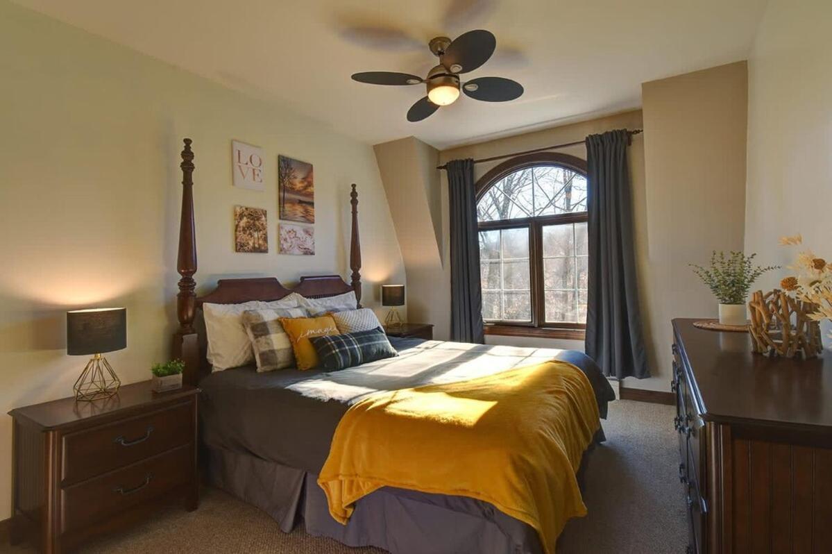 Huge Condo In Front Of Tremblant Ski Resort Mont-Tremblant Esterno foto